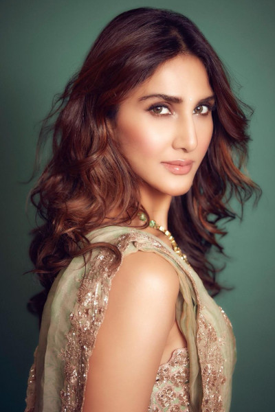 Vaani Kapoor Facebook