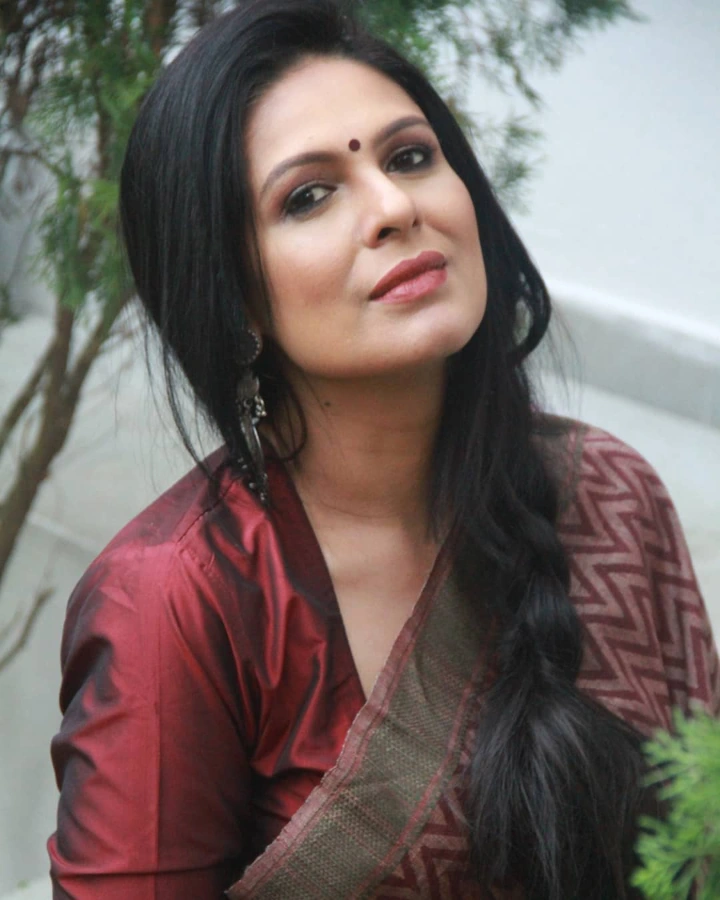 Ekavali Khanna Saree Image