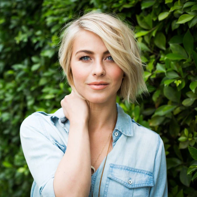 Julianne Hough is a Gorgeous American Actress, & a Beautiful Model