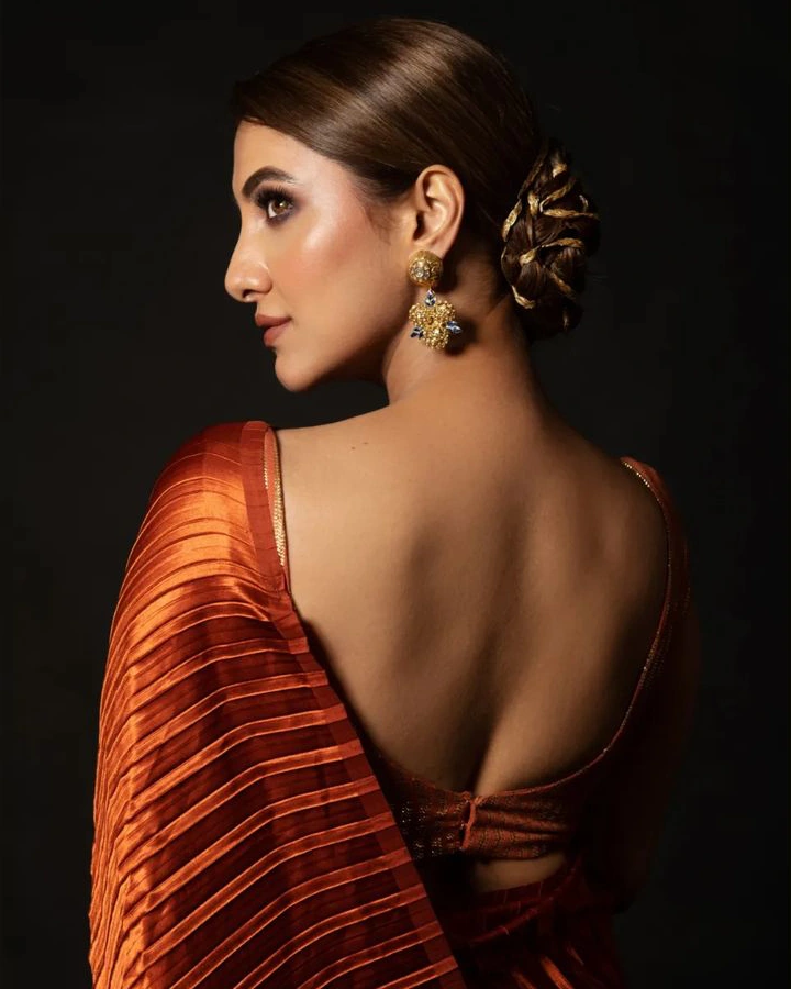 Rukmini Maitra's beautiful back