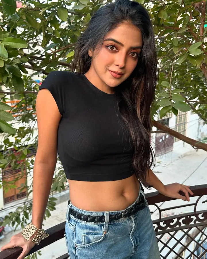 Khushi Dubey Age Biography Boyfriend Marriage Instagram
